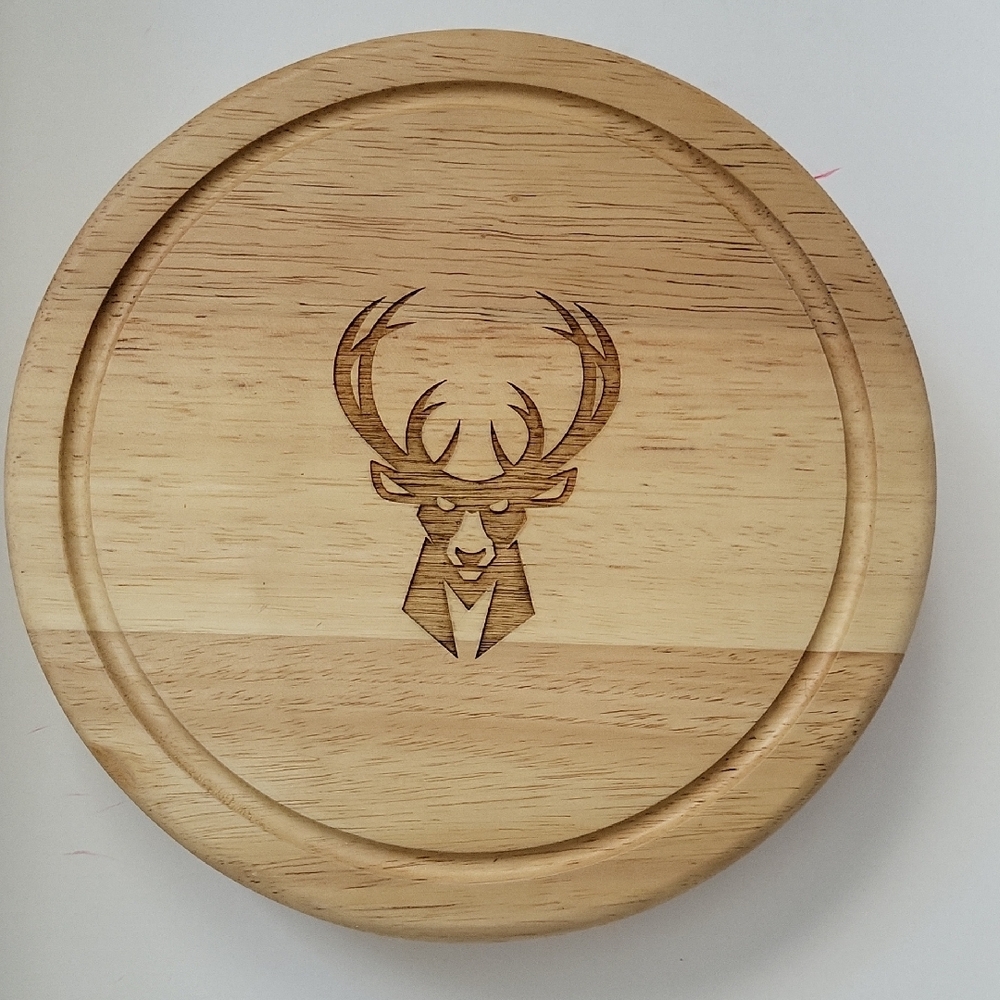 NBA Champions Milwaukee Bucks Engraved Wooden Serveware For Charcuterie